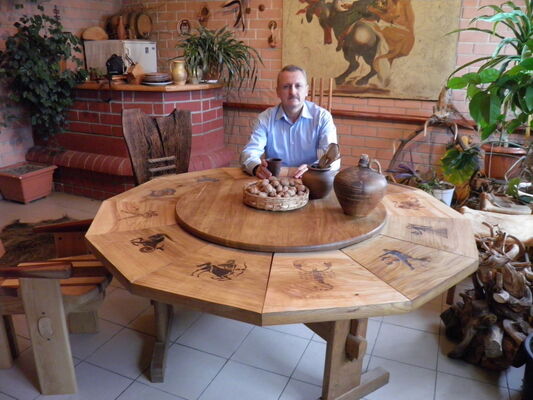  ,   Alex, 60 ,   
