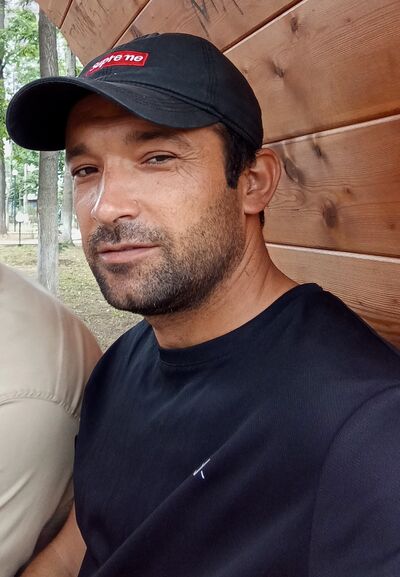  ,   Manu, 37 ,   c 