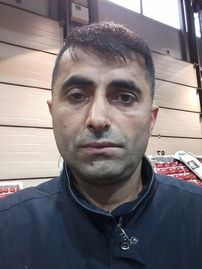  ,   Qadir, 44 ,  