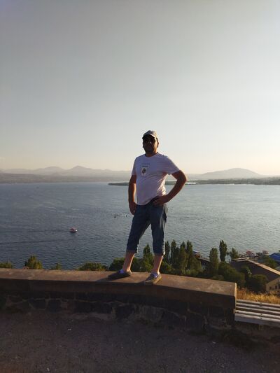  ,   Karlo, 38 ,   ,   