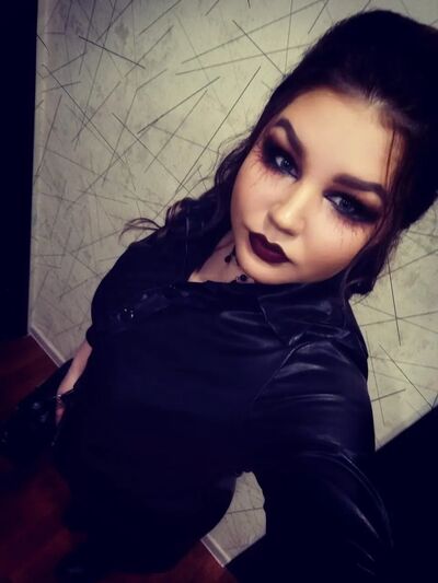  ,   Sacha, 27 ,   
