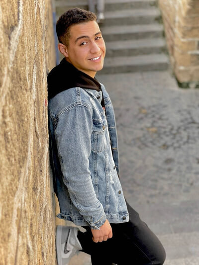  ,   Oussama, 24 ,   ,   