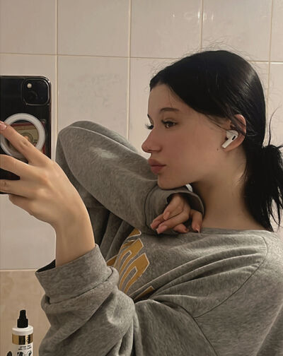  ,   Aleksandra, 19 ,     , c 