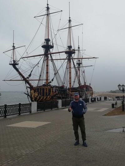  ,   Denis, 41 ,     , c 