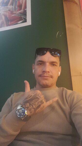  ,   Teddy, 40 ,   ,   