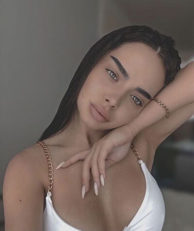  ,   Anna, 29 ,  