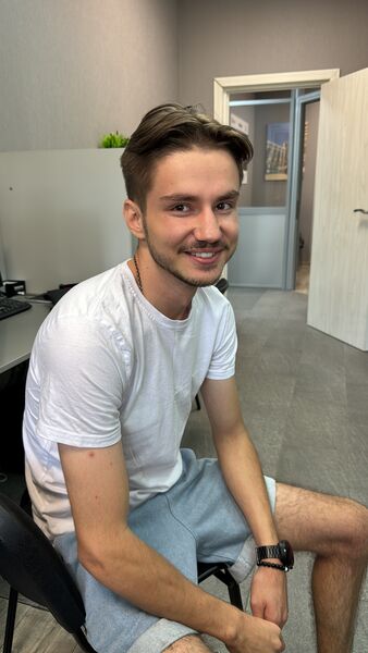  Homberg,   , 25 ,   ,   