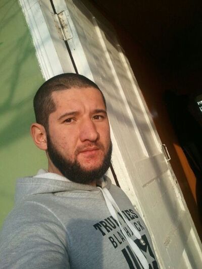  ,   Muxridin, 31 ,     , c , 