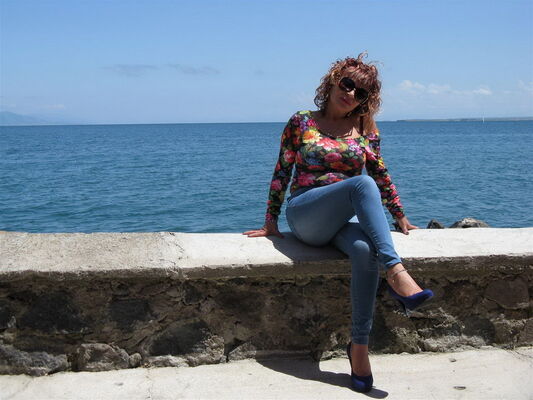  ,   Karolina, 51 ,   ,   , c 