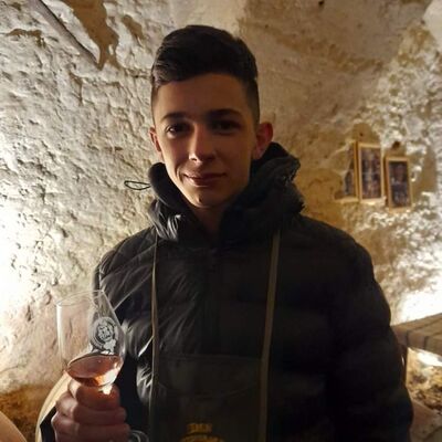  Tura Luka,   Vitalik, 22 ,   ,   