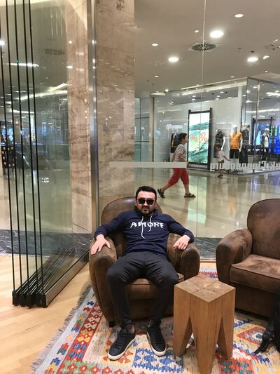  ,   Davit, 32 ,   ,   