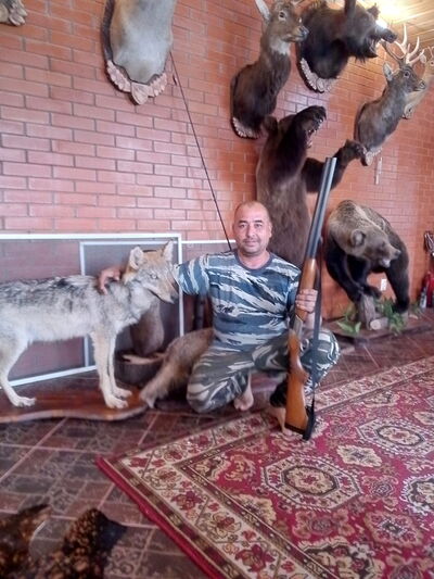  ,   Muhtorjon, 42 ,   ,   