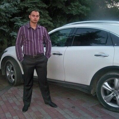  ,   Sergey, 32 ,   