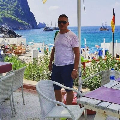  ,   Mauro, 40 ,   ,   , c 