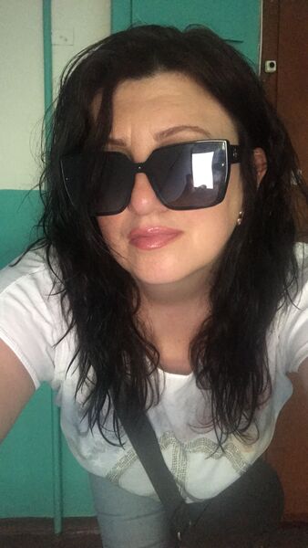  ,   Tania, 52 ,   ,   