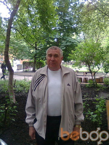   ,   Viktor, 64 ,  