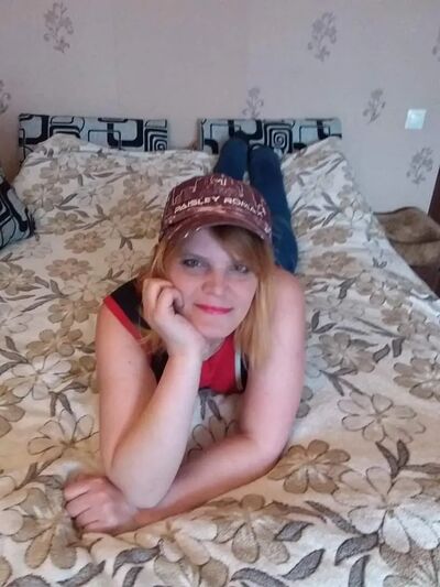  -,   Elena, 44 ,   