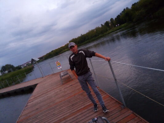  ,   Andrii, 42 ,   ,   , c 
