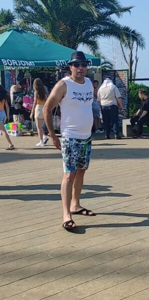  ,   Garik, 41 ,  