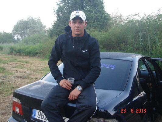  ,   Dexter, 37 ,   ,   , c , 