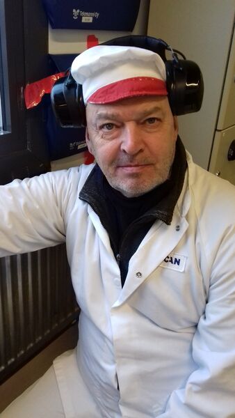  Eno,   Sergej, 64 ,   ,   , c 