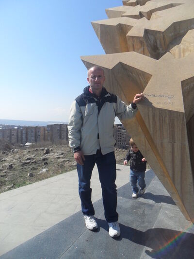  ,   Tiko, 51 ,     , c 