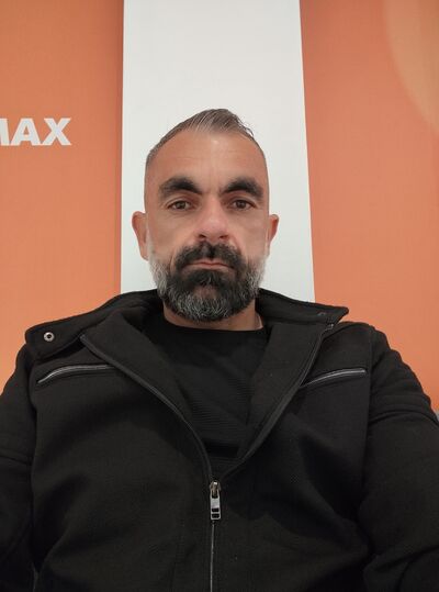  ,   Yusuf, 43 ,   ,   