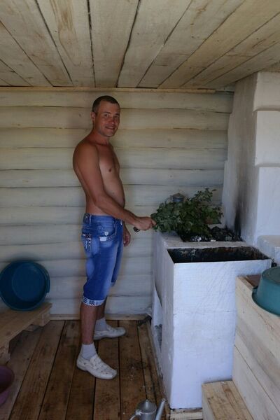  ,   Albert, 44 ,   ,   , c 