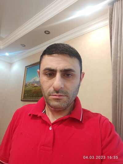  ,   Mark, 42 ,   ,   