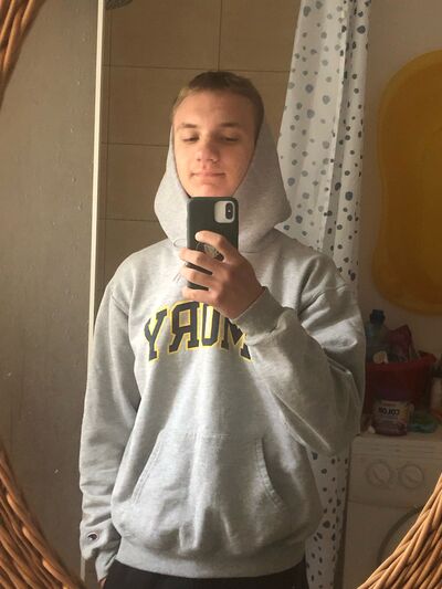  ,   Aleksandr, 21 ,   ,   , c 