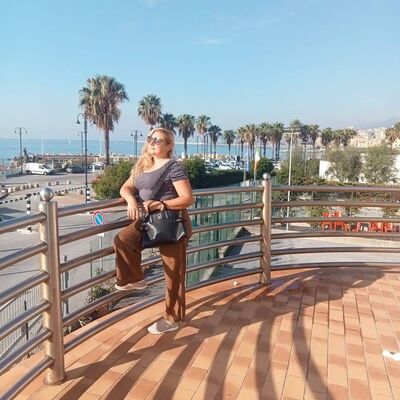  ,   Lilit, 44 ,   ,   
