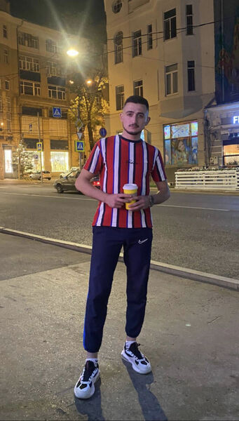  ,   Samvel, 25 ,   ,   