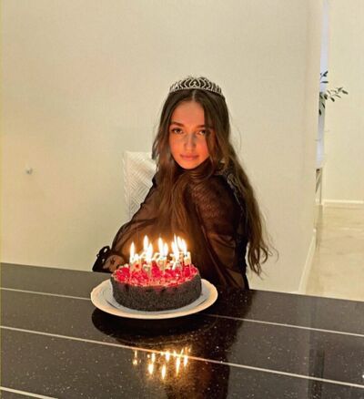  ,   Yanka, 27 ,   ,   