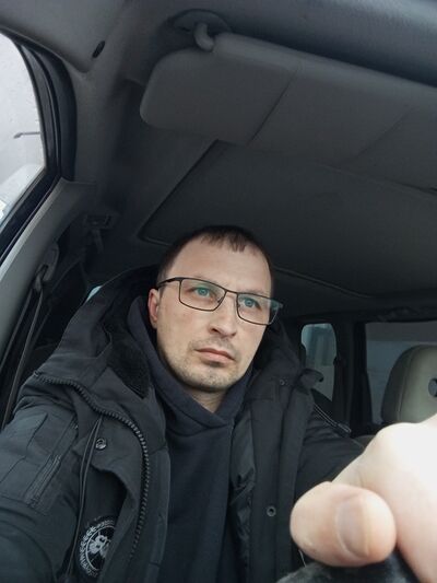  ,   Alex, 35 ,  