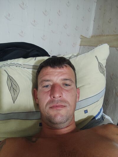  ,   Anton, 38 ,   ,   