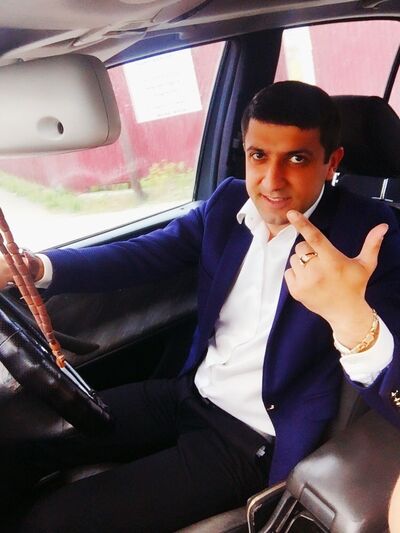  --,   David, 38 ,   ,   , c 
