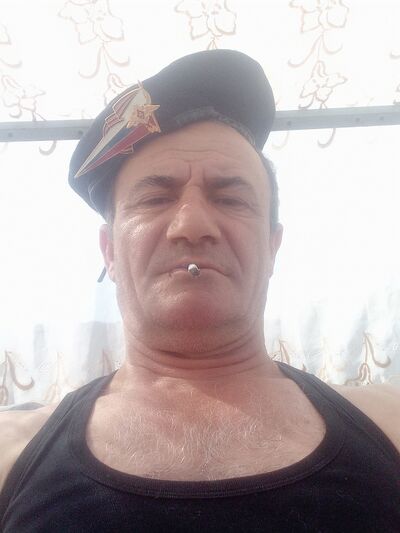  ,   Artur, 53 ,   ,   