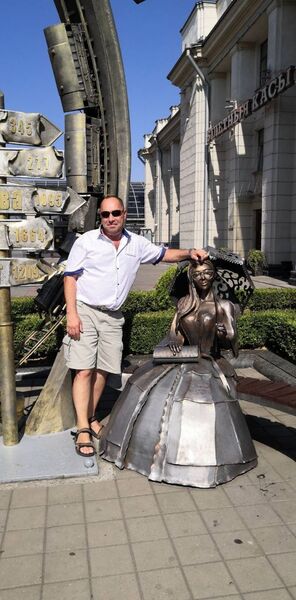  ,   Viktor, 55 ,   ,   