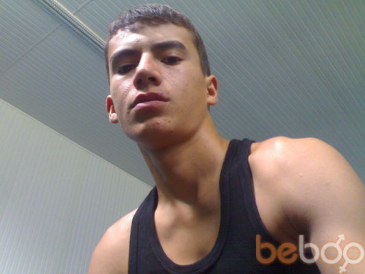  ,   Bahtier, 32 ,   