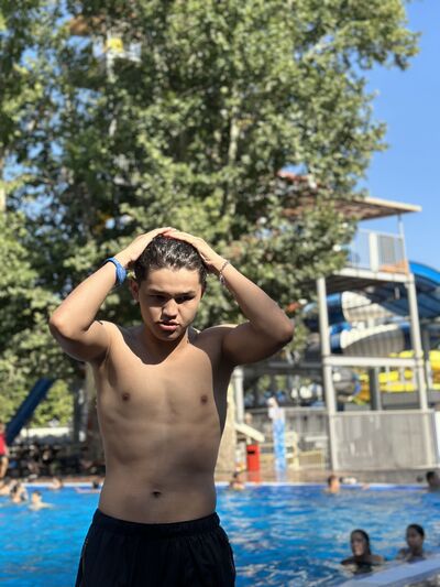  ,   Maks, 21 ,   ,   