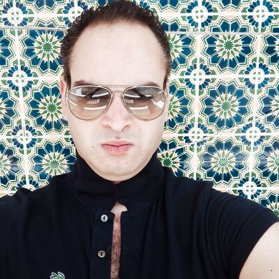  ,   Ayman, 39 ,   ,   , c 