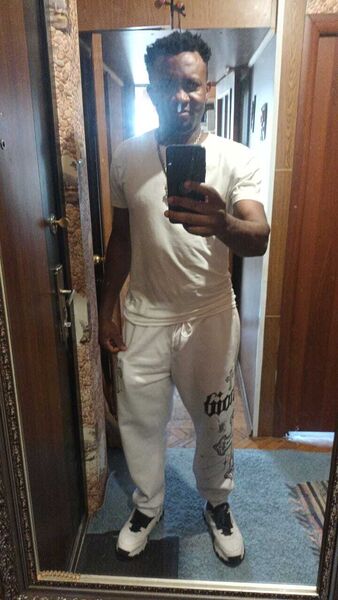  ,   PRINCE CHUKS, 37 ,   c 