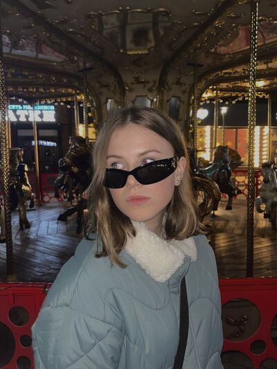  -,   Alice, 18 ,   ,   