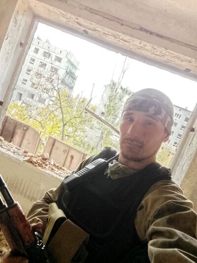  ,   Viktor, 39 ,   ,   