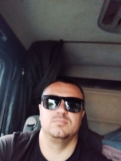  ,   Nikolay, 42 ,   c 