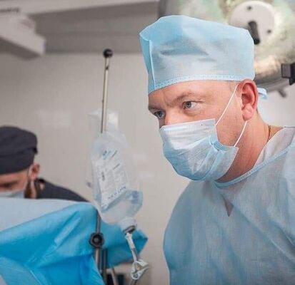  ,   Peter Parker, 52 ,   ,   , c 