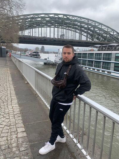  ,   ILJA, 32 ,   ,   , c 