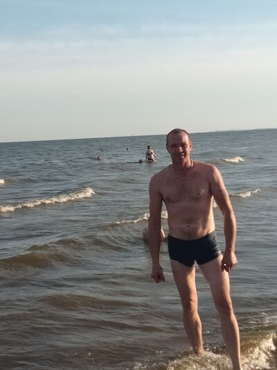  ,   Ivan, 40 ,   ,   
