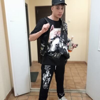  ,   Sander, 22 ,   ,   