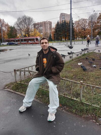  -,   Moaz, 32 ,   ,   
